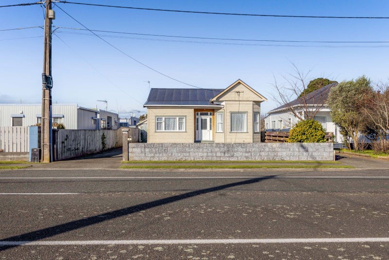 38 Vogel Street, Hawera - Carousel 24
