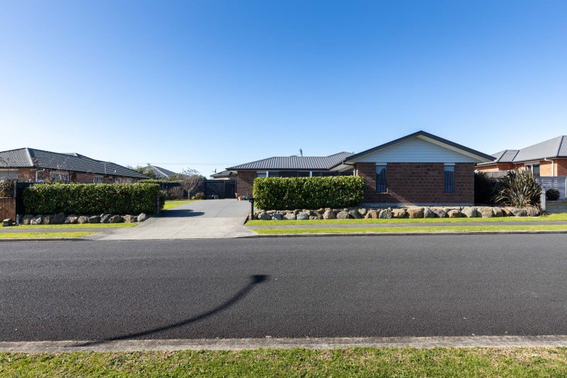 13 Jules Crescent, Bell Block, New Plymouth - Carousel 30