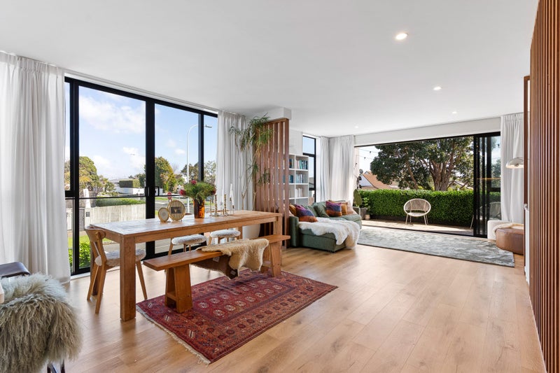 262C Meola Road, Point Chevalier, Auckland - Carousel 1