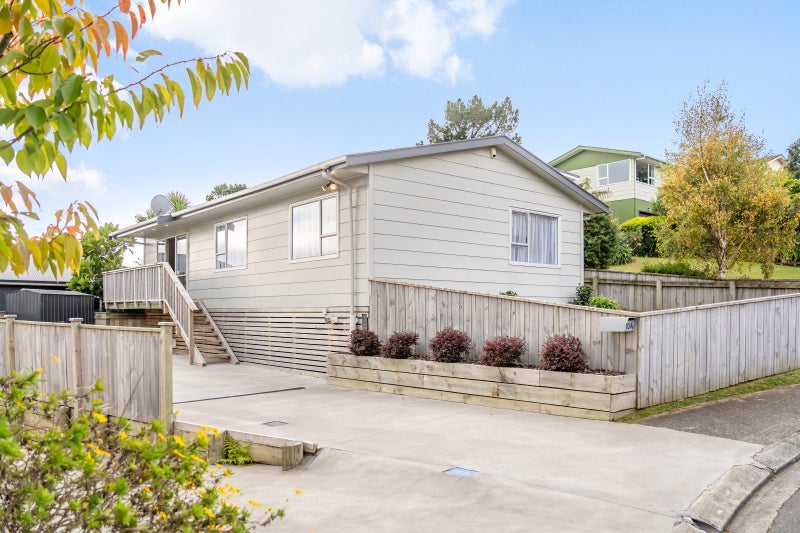 10A Gaff Place, Whitby, Porirua - Carousel 2