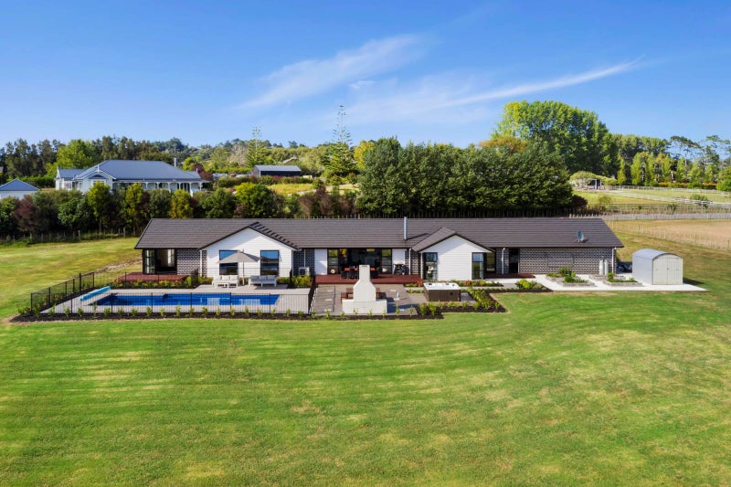 123 Green Road, Albany - Carousel 2