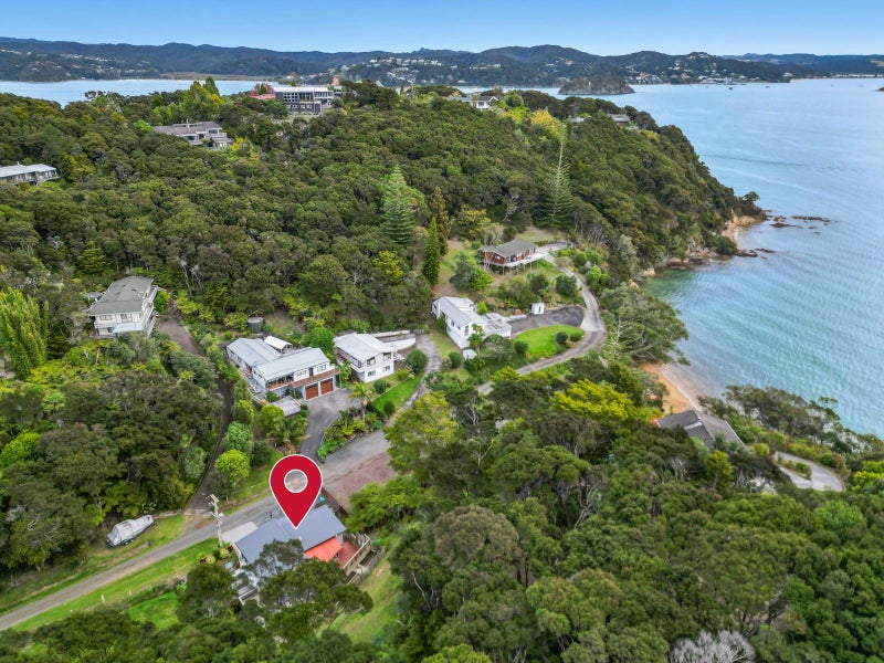20 Pomare Avenue, Russell - Carousel 1