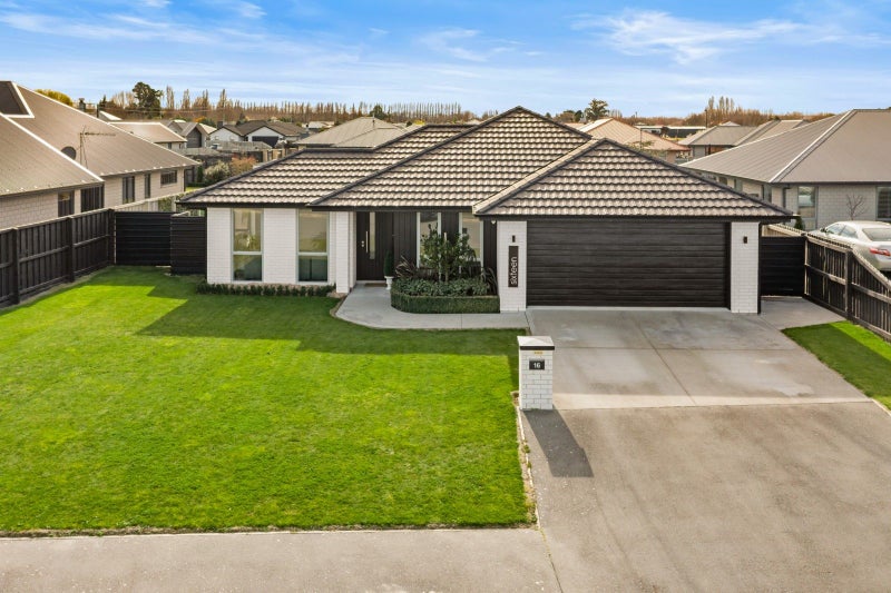 16 Whiteoak Grove, Tinwald, Ashburton - Carousel 1