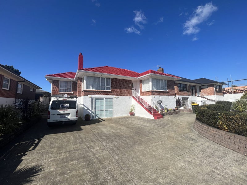 21 McCullough Avenue, Papatoetoe, Auckland - Carousel 1