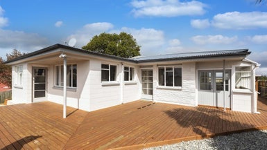 8 Minorca Lane, Burwood, Christchurch - Carousel 1