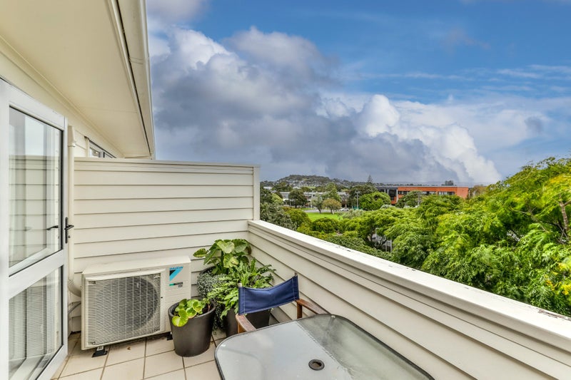 504/26 Morningside Drive, Morningside, Auckland - Carousel 1