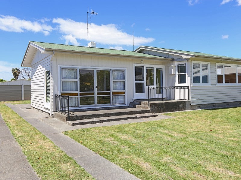 1 Windsor Terrace, Taradale, Napier - Carousel 2