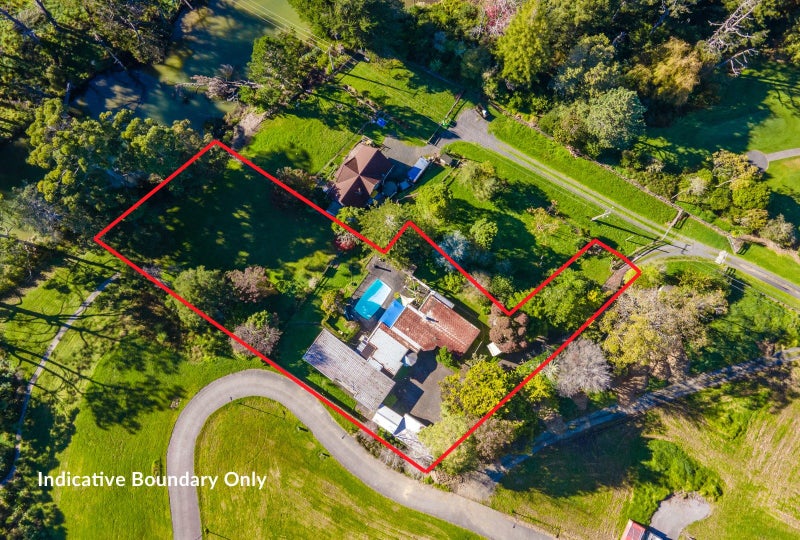 24 Saleyard Road, Howick - Carousel 1