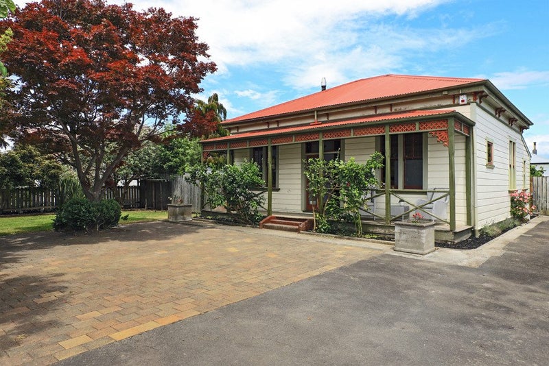 215 Grove Road, Mayfair, Hastings - Carousel 1