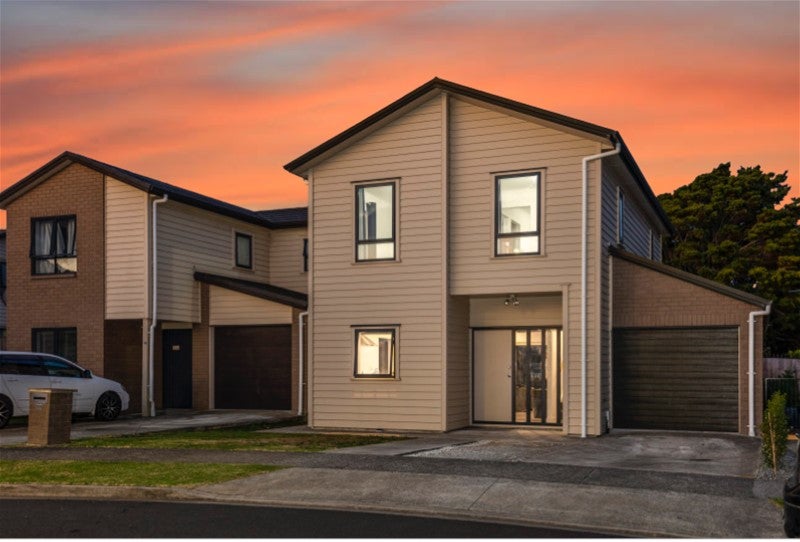 20 Tutuwhatu Crescent, Weymouth, Auckland - Carousel 1