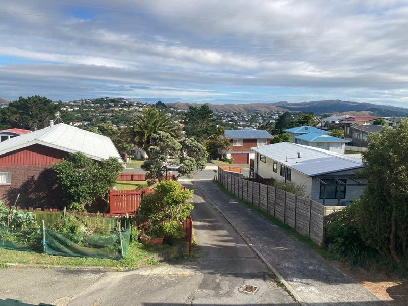 35A Edgecombe Street, Newlands, Wellington - Carousel 10