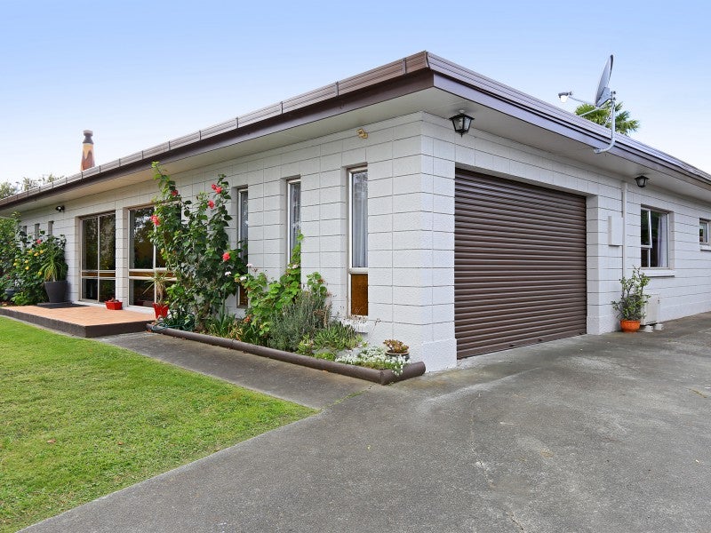 369 Westminster Avenue, Tamatea, Napier - Carousel 21