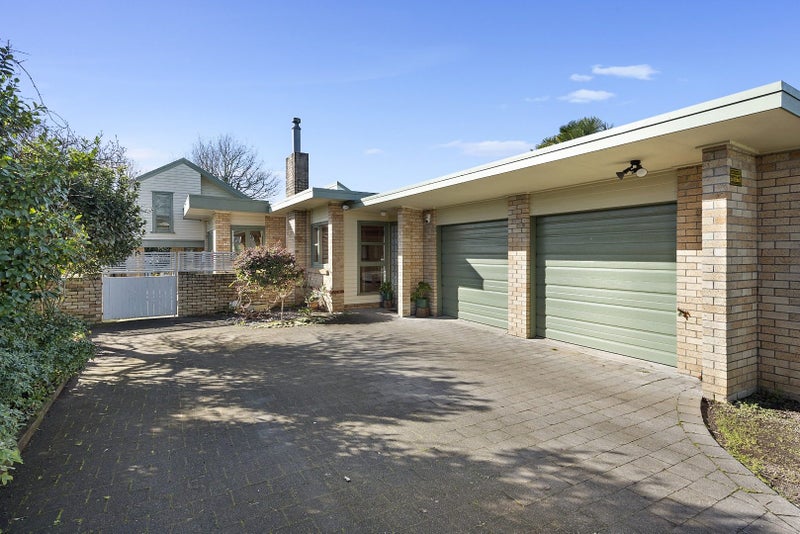 18 Herbert Road, Queenwood, Hamilton - Carousel 1