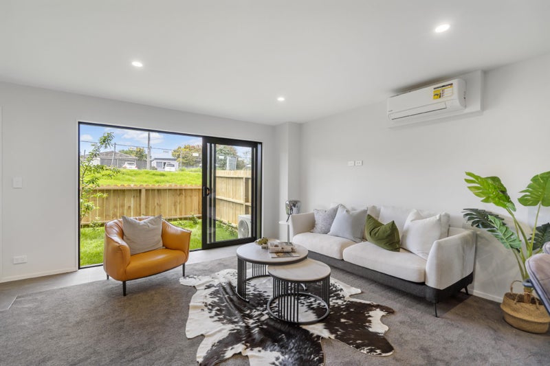 15A Forrest Hill Road, Milford, Auckland - Carousel 2