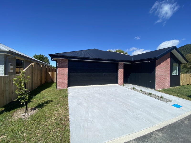 11 Houpara Place, Ngaruawahia - Carousel 1
