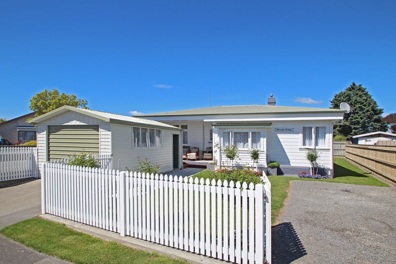 7 Lannie Place, Greenmeadows, Napier - Carousel 1