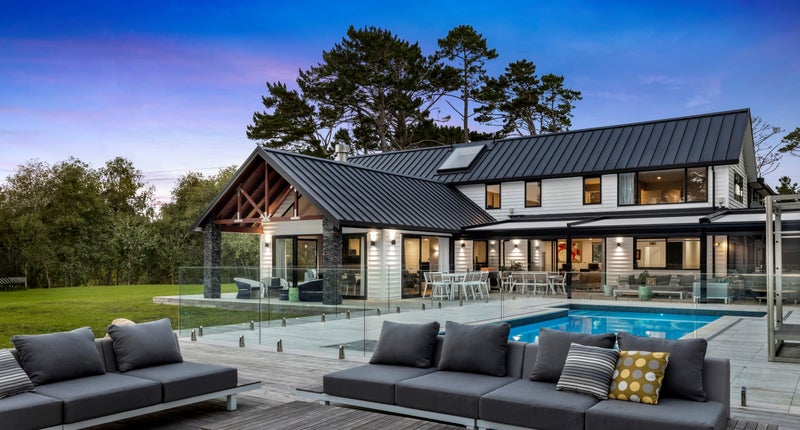 16 Collings Drive, Lucas Heights, Auckland - Carousel 1