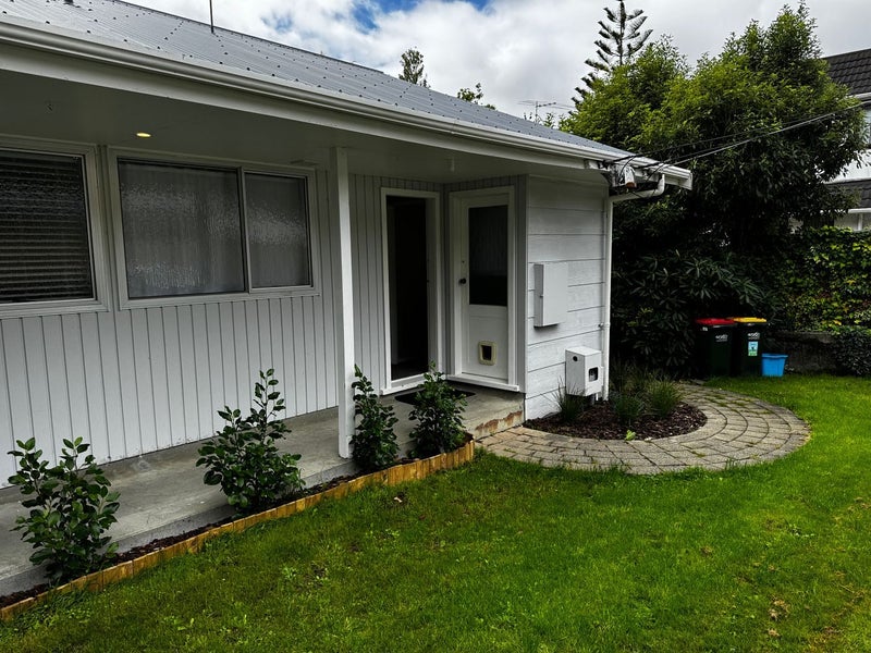 1/462 Stokes Valley Road, Stokes Valley, Lower Hutt - Carousel 2