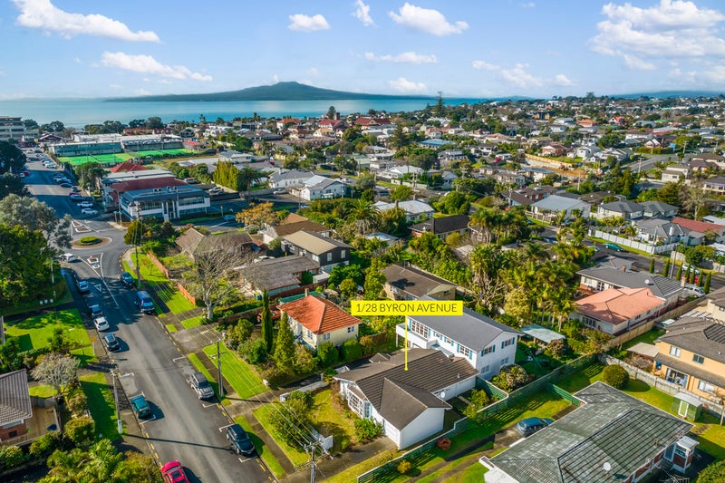 1/28 Byron Avenue, Takapuna, Auckland - Carousel 16
