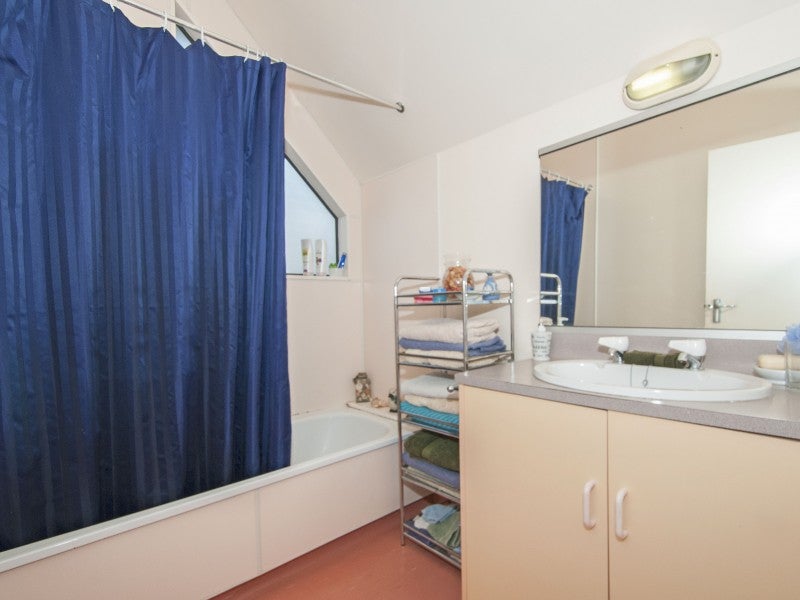 6/70 Waiwhetu Road, Waiwhetu, Lower Hutt - Carousel 11