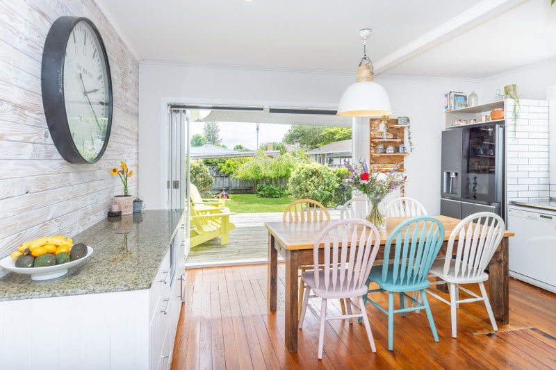 31 Firth Street, Hamilton East, Hamilton - Carousel 1