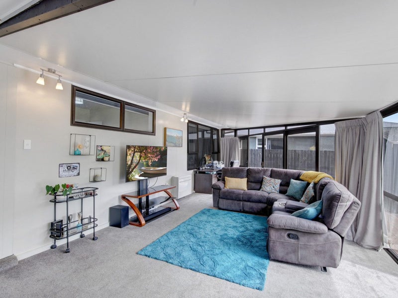 10 Lovelock Street, Dallington, Christchurch - Carousel 2