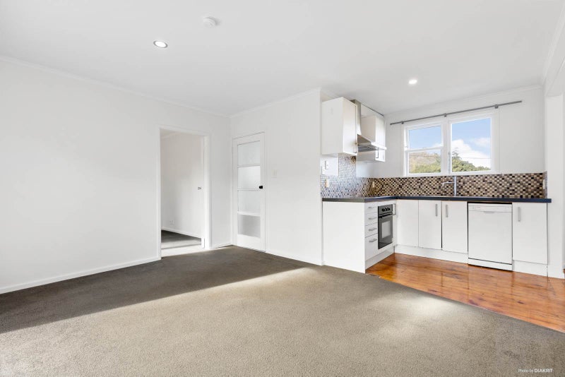 2/217 Lake Road, Belmont, Auckland - Carousel 2