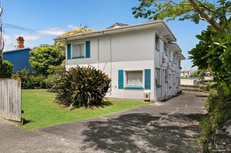 16B Wolseley Street, Morningside, Auckland - Carousel 2