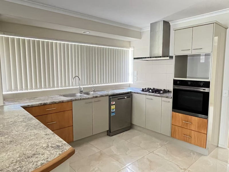 9 Point View Link, East Tamaki Heights, Auckland - Carousel 2