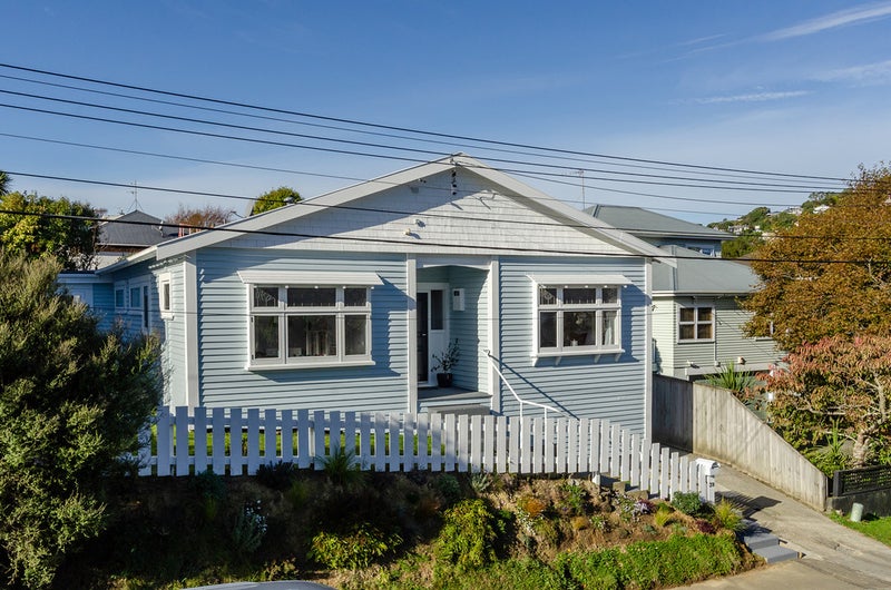 39 Donald Street, Karori, Wellington - Carousel 2