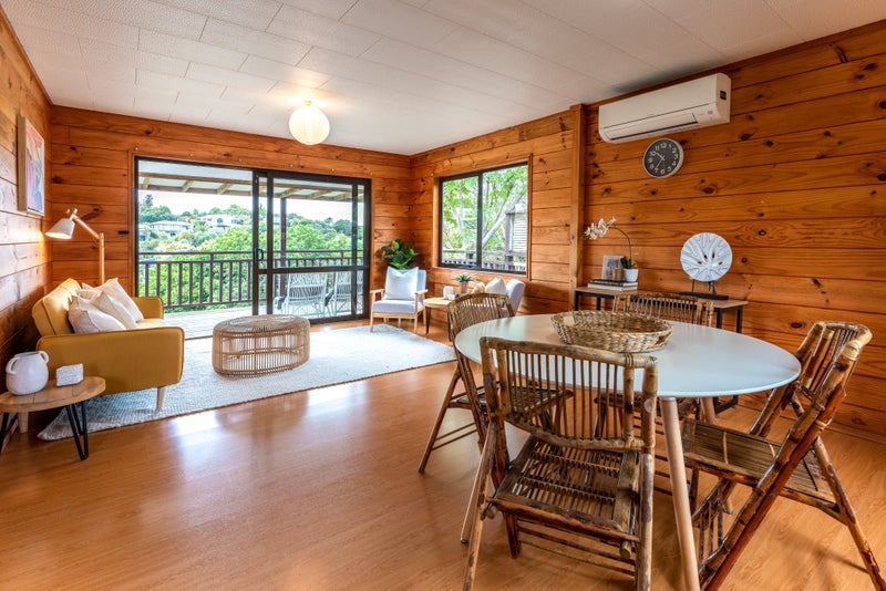 28 Wellington Road, Surfdale, Waiheke Island - Carousel 2