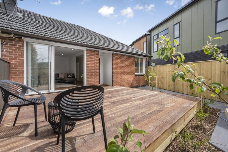 2/7 Johnston Grove, Taita, Lower Hutt - Carousel 1