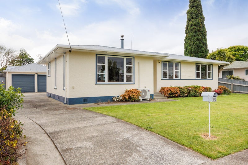 10 Marsden Place, Awapuni, Palmerston North - Carousel 1