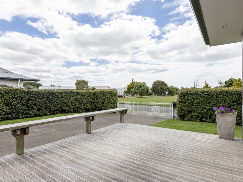 32 Duckworth Crescent, Greenmeadows, Napier - Carousel 14
