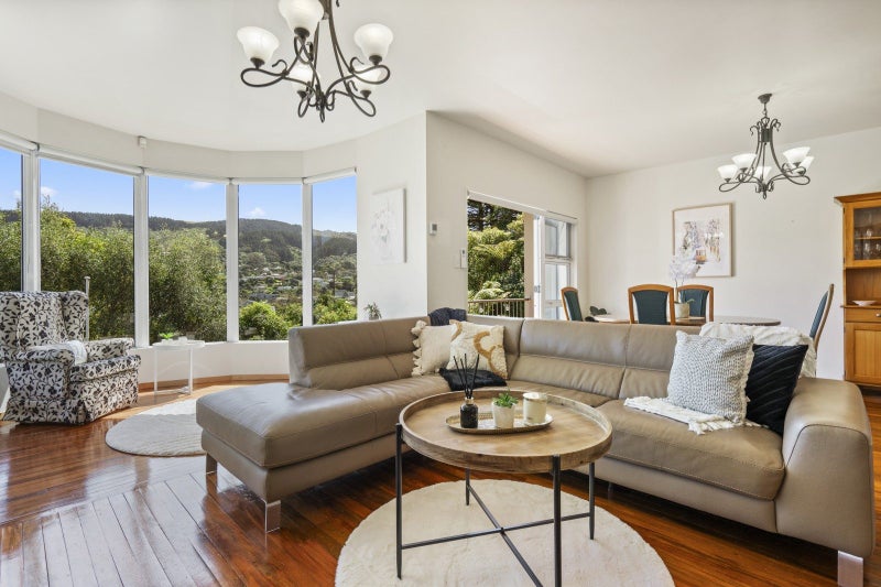 11F Duncan Street, Tawa, Wellington - Carousel 2