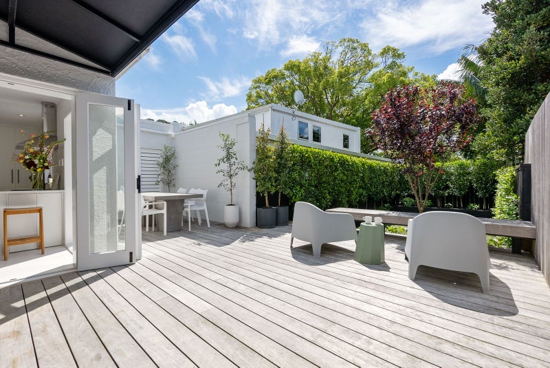 22 Buxton Street, Point Chevalier, Auckland - Carousel 2