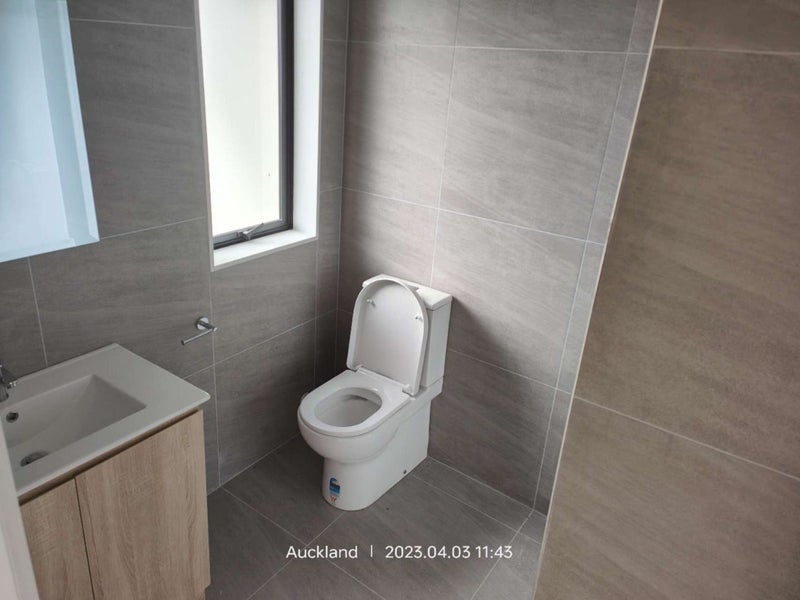 30 Bloom Crescent, Sunnyvale, Auckland - Carousel 2