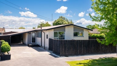 27 Tyrone Street, Belfast, Christchurch - Carousel 1