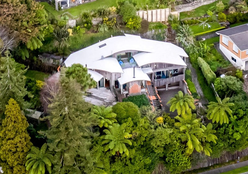 1 Te Mara Place, Merrilands, New Plymouth - Carousel 2
