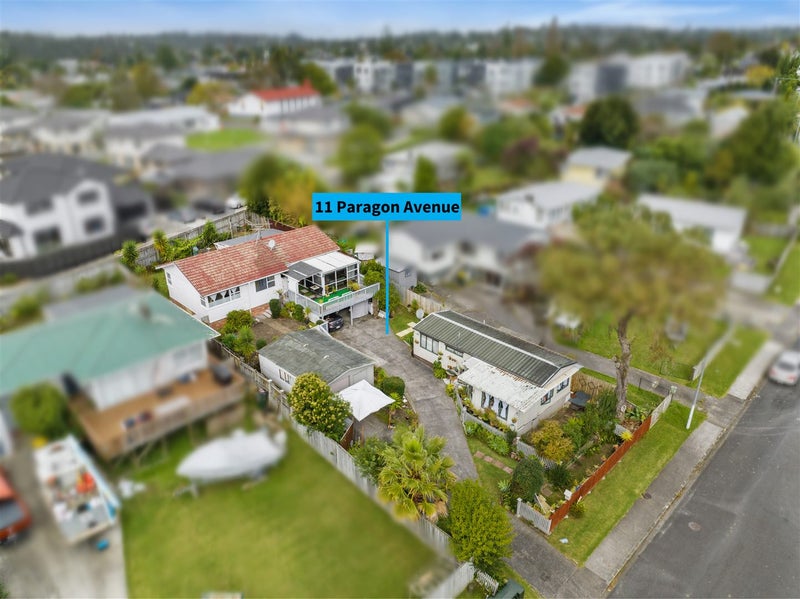 11 Paragon Avenue, Beach Haven, Auckland - Carousel 1