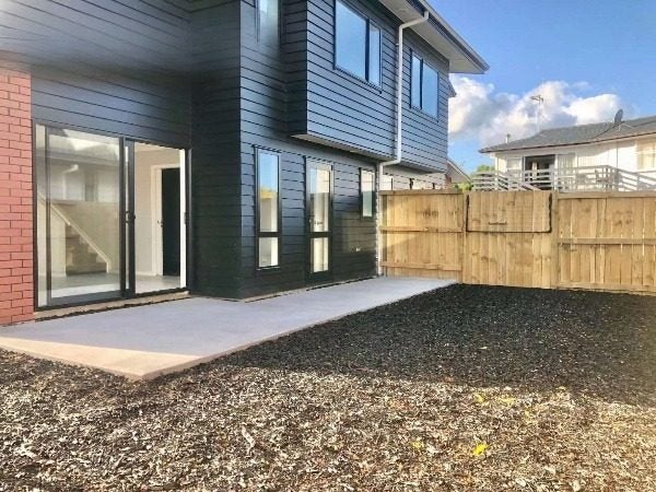 1/64 Lewis Street, Glenview, Hamilton - Carousel 9