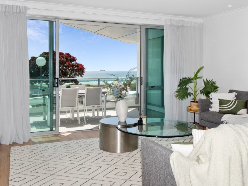 136 Marine Parade, Mount Maunganui, Mount Maunganui - Carousel 1