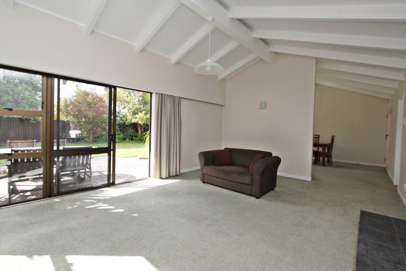 11 Cardiff Place, Tamatea, Napier - Carousel 2