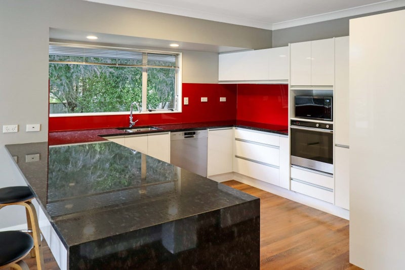 25 Dunns Street, Silverstream, Upper Hutt - Carousel 2