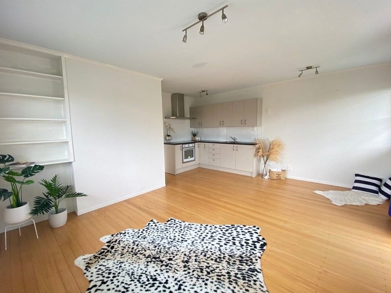 1/116 Grange Road, Mount Eden, Auckland - Carousel 2