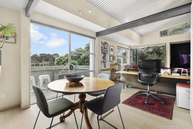 12A Upoko Road, Hataitai, Wellington - Carousel 1