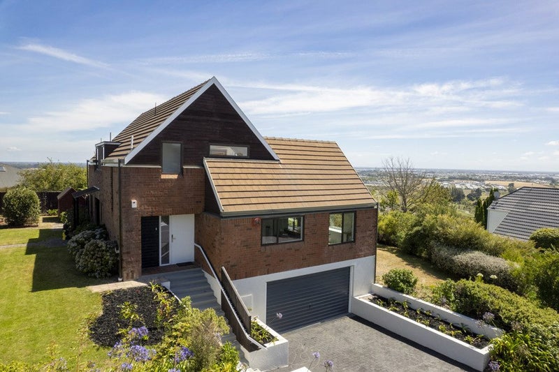 104 Penruddock Rise, Westmorland, Christchurch - Carousel 1