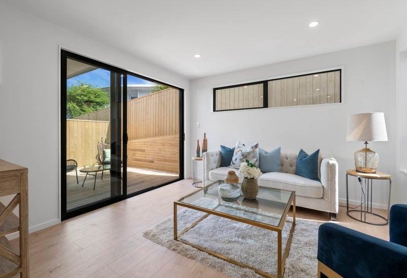 70C Bond Crescent, Forrest Hill, Auckland - Carousel 2