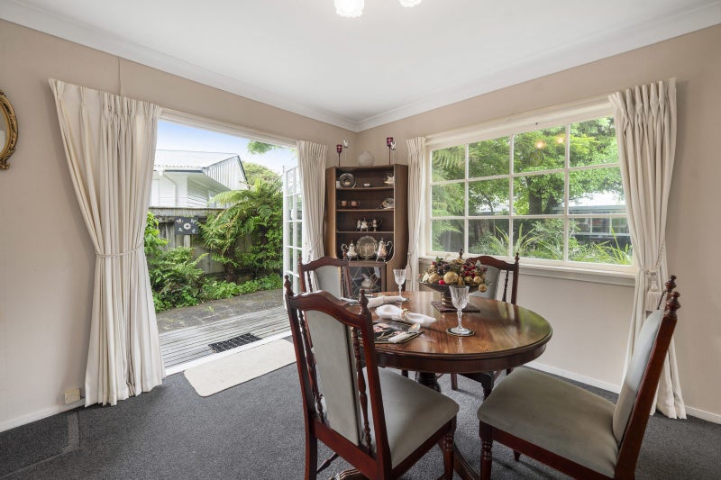 7 Amokura Street, Fairy Springs, Rotorua - Carousel 2