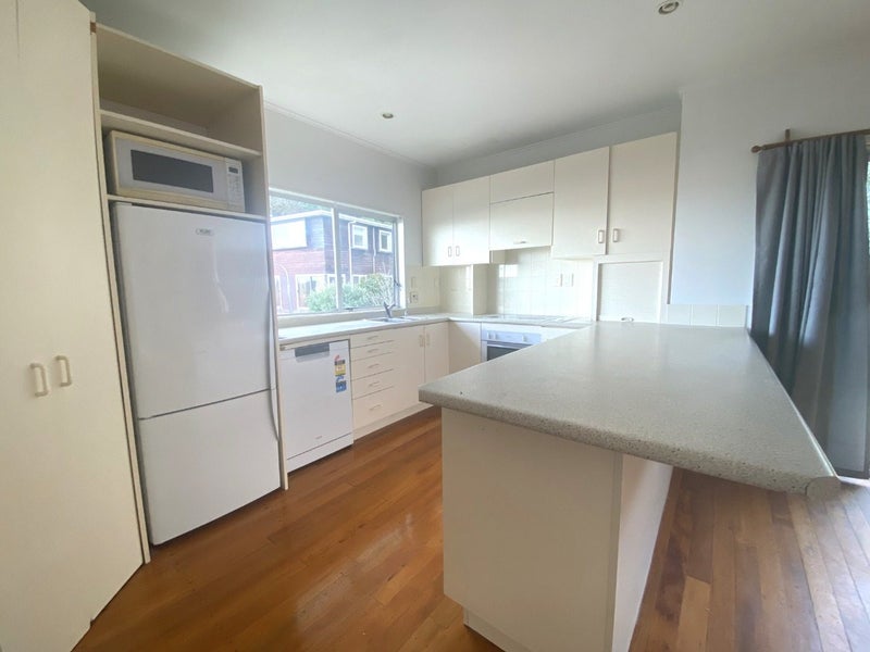 44 Rama Crescent, Khandallah, Wellington - Carousel 2